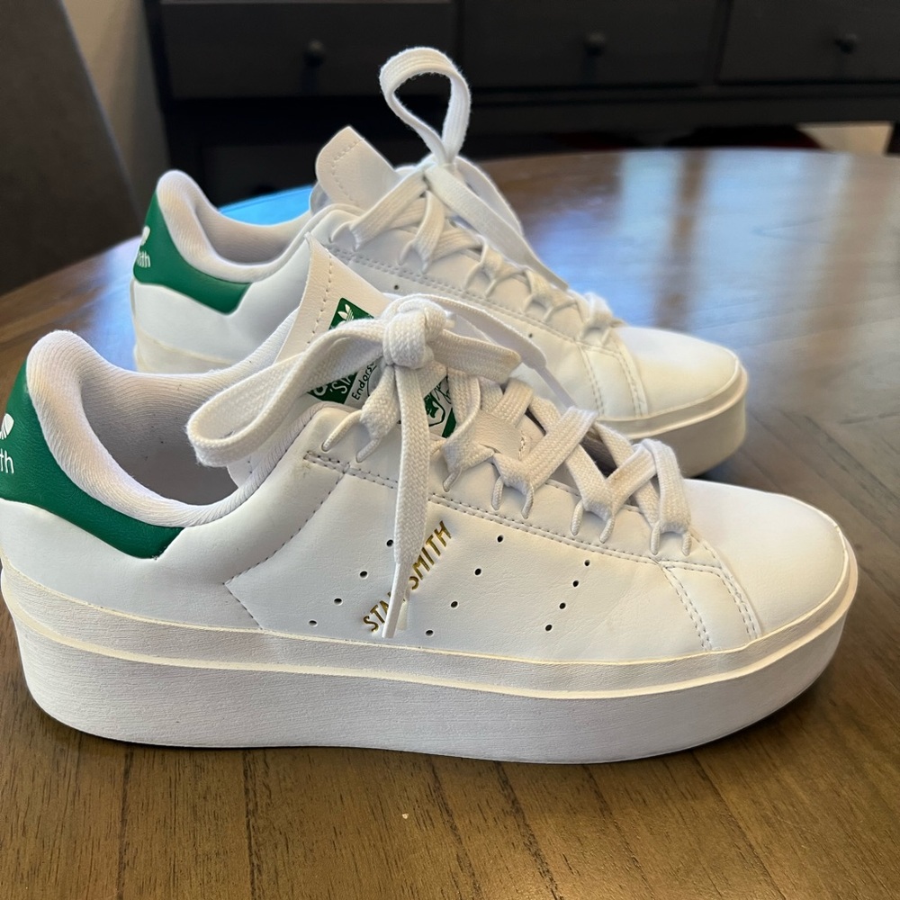 Women’s adidas Stan Smith platform Size 7